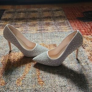 David's bridal wedding heels, 7.5 silver/white